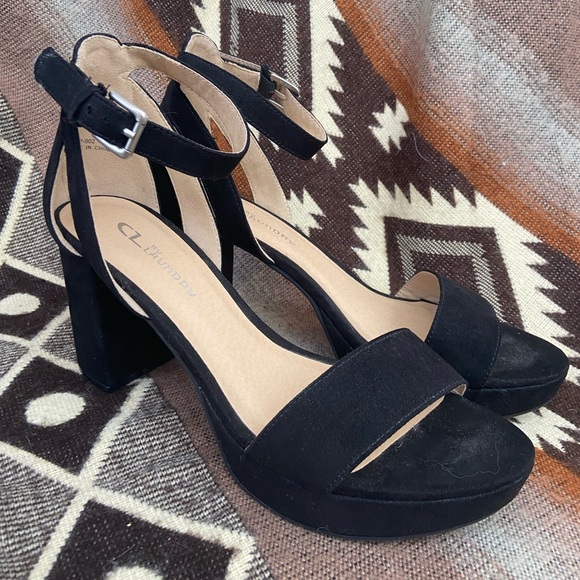 Chinese Laundry black platform heels NWOT - Picture 2 of 8